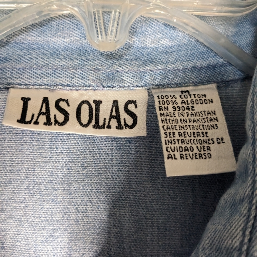 LAS OLAS denim look western/cowgirl button down shirt with rhinestones on front - Picture 8 of 14